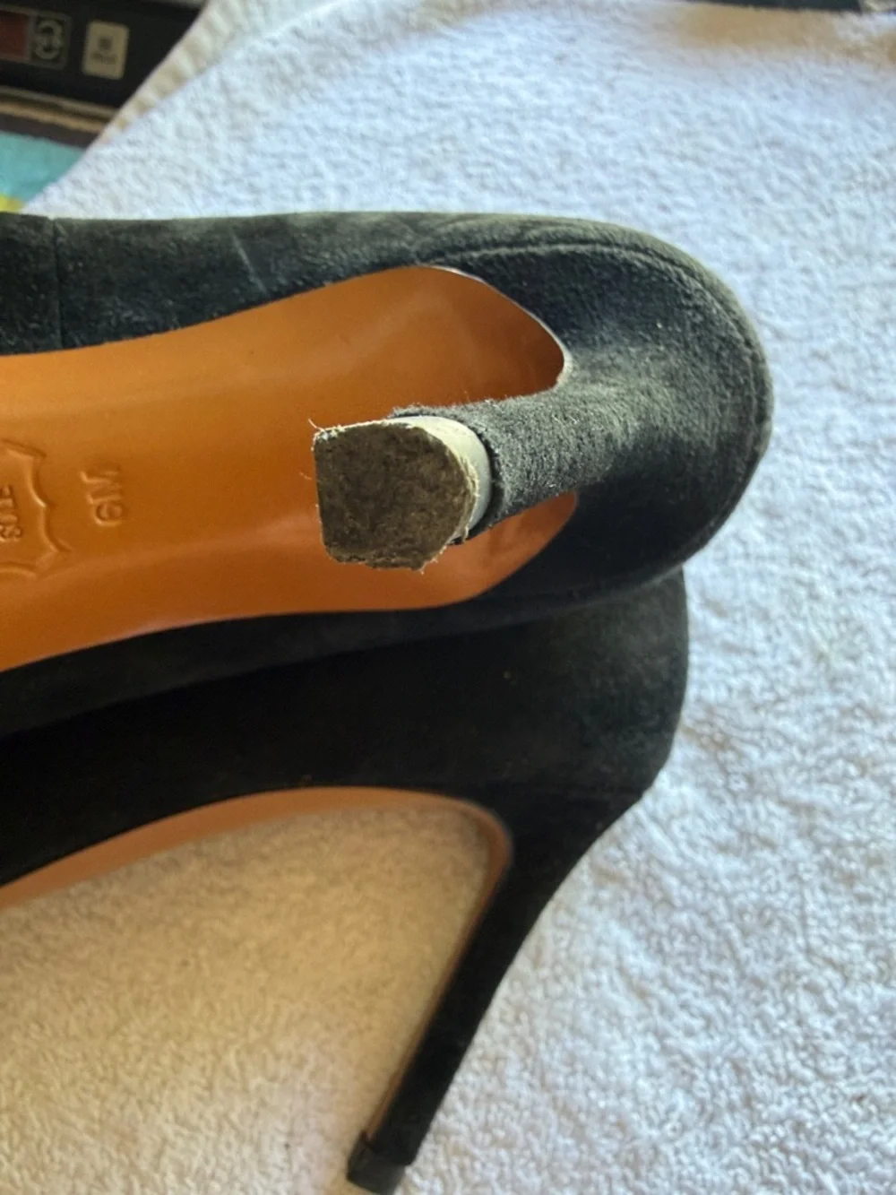 Tory Burch Black Suede Pointed Toe Stiletto Pumps - Picture 5 of 9